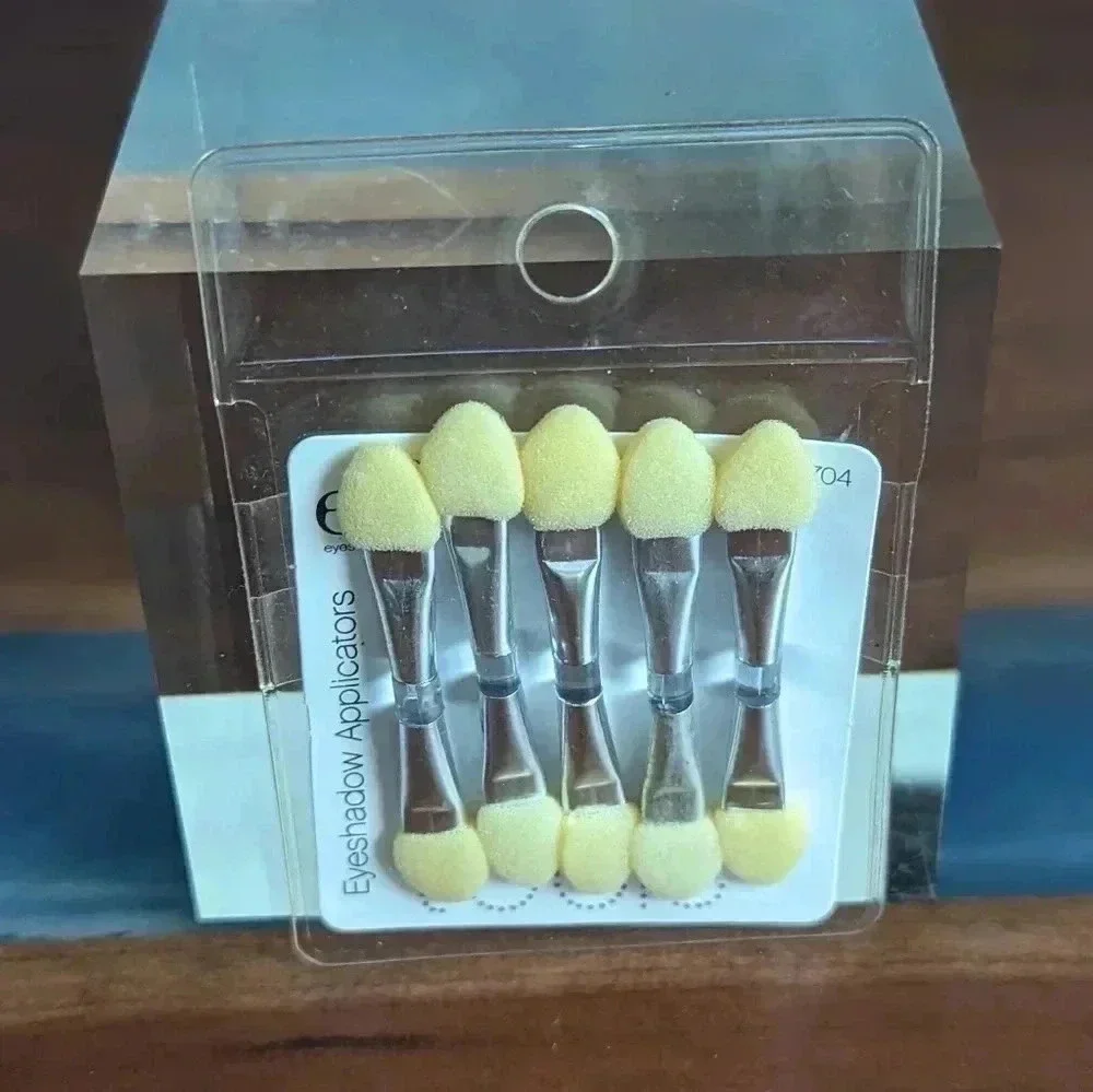 E.L.F. Eyeshadow Applicators (NWT)